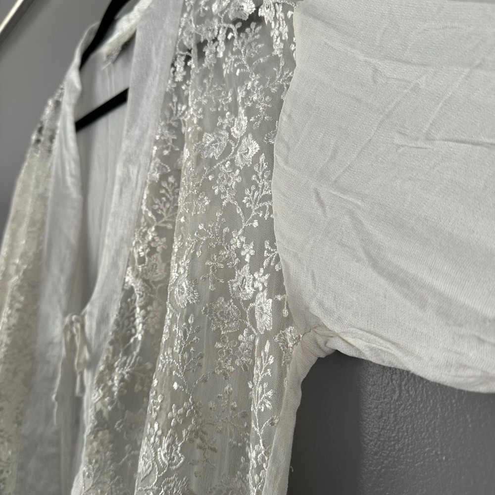 Vintage Christina Fairbanks‎ White Embossed Floral Satin Robe MEDIUM - Picture 6 of 12